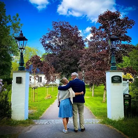 Hotel Engo Gard & Restaurant