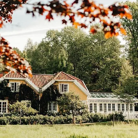 Hotel Engo Gard & Restaurant