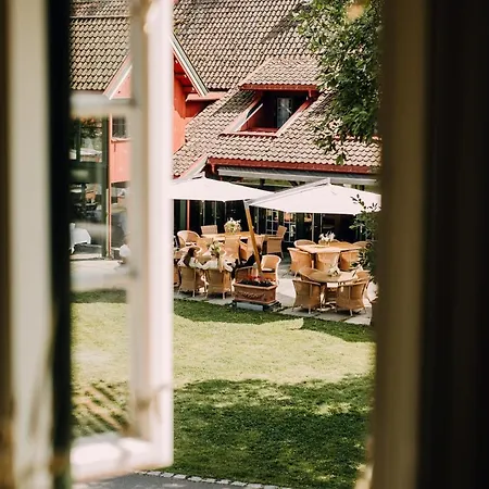 Engo Gard & Restaurant Hotel *